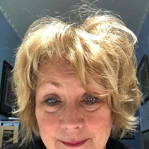 Meet your Posher, Cynthia
